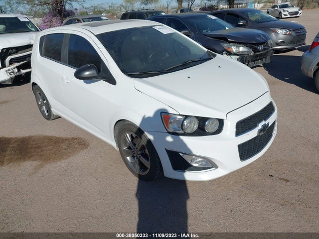 2015 1G1JG6SB2F4167617 main image