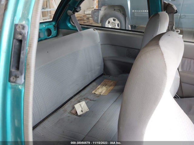 1993 GEO METRO VIN: 2C1MR2463P6767597