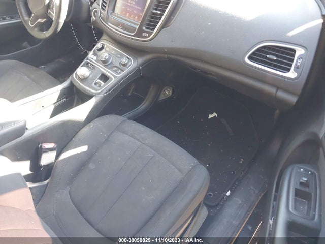 Chrysler 200 Limited 2016 1C3CCCAB9GN133606 Image 5