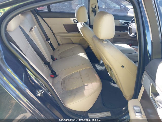2013 JAGUAR XF SAJWA0E70D8S96806 Photo 7