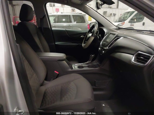 2GNAXJEV5J6321221 Chevrolet EQUINOX LT