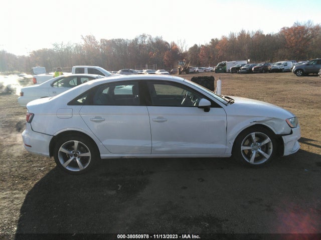 Audi A3 2.0t Premium 2015 WAUBFGFF5F1101353 Image 13