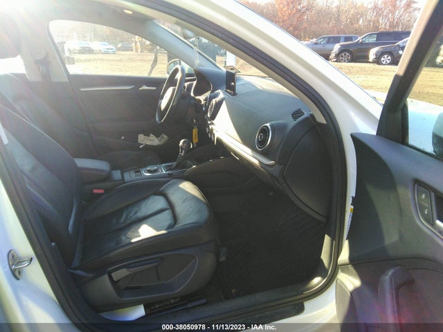 Audi A3 2.0t Premium 2015 WAUBFGFF5F1101353 Image 5