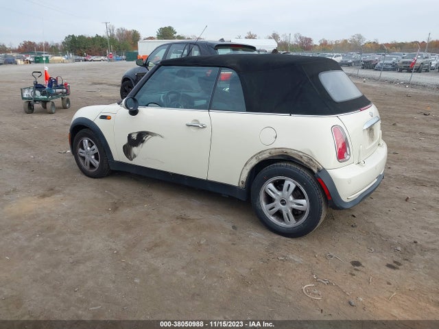 2006 MINI COOPER WMWRF33536TF64800 Photo 2