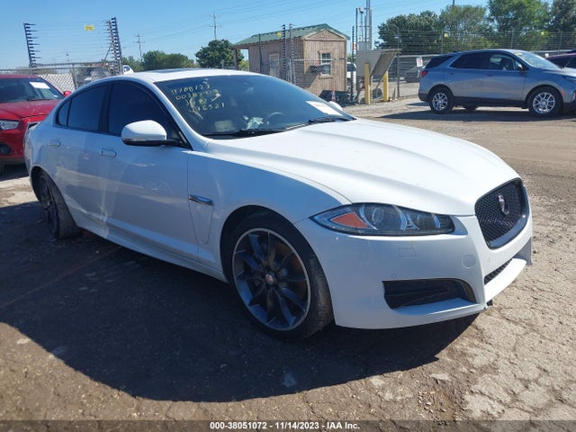 2015 JAGUAR XF SAJWJ0FF7F8U76521 Photo 0