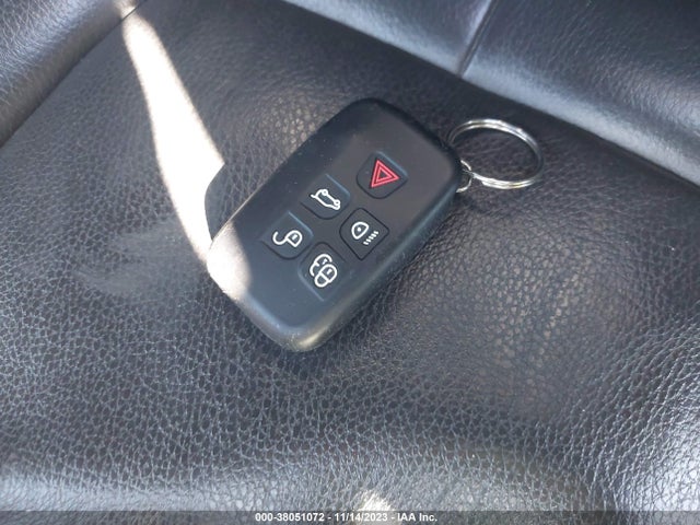 2015 JAGUAR XF SAJWJ0FF7F8U76521 Photo 10