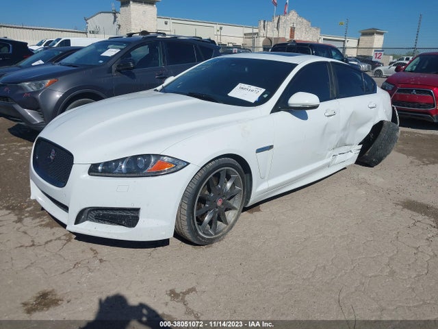 2015 JAGUAR XF SAJWJ0FF7F8U76521 Photo 1
