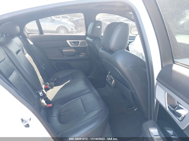 2015 JAGUAR XF SAJWJ0FF7F8U76521 Photo 7