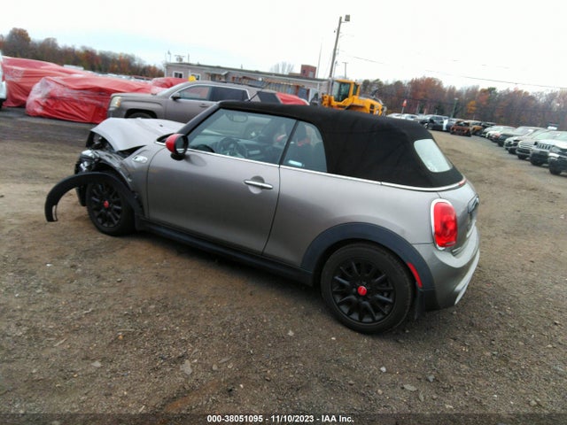 2017 MINI CONVERTIBLE WMWWG9C39H3A92848 Photo 2