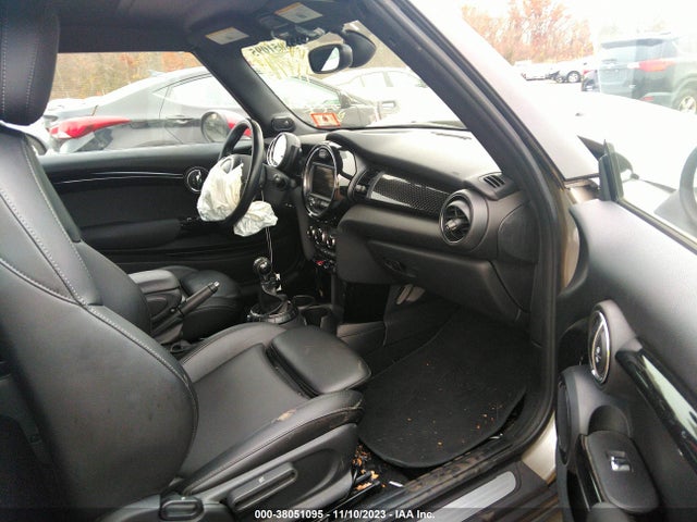 2017 MINI CONVERTIBLE WMWWG9C39H3A92848 Photo 4