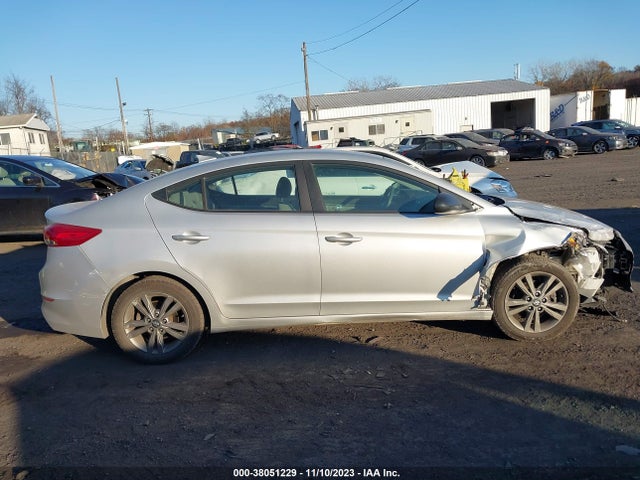 2018 HYUNDAI ELANTRA SEL VIN: 5NPD84LF3JH240021