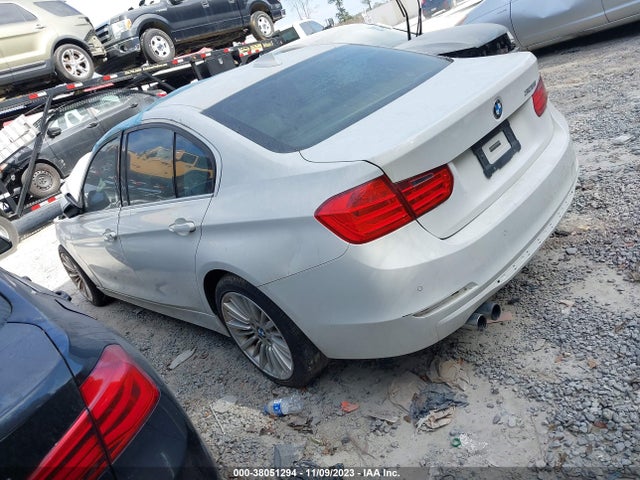 BMW 328I 2014 WBA3A5G57ENP27409 Image 3