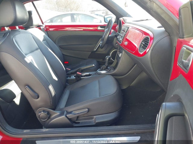2013 VOLKSWAGEN BEETLE 2.5L VIN: 3VW5X7AT0DM828634