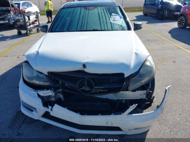 WDDGF8AB2EA890858 Mercedes-Benz C 300 Luxury 4matic