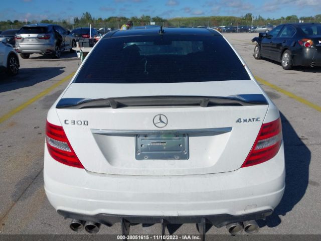 WDDGF8AB2EA890858 Mercedes-Benz C 300 Luxury 4matic