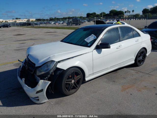 WDDGF8AB2EA890858 Mercedes-Benz C 300 Luxury 4matic