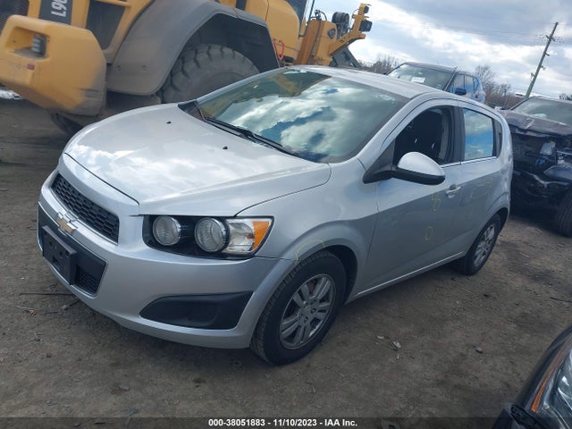 Chevrolet Sonic Lt Auto 2014 1G1JC6SHXE4189363 Image 2