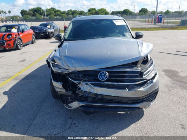 3VV8B7AX8NM140238 Volkswagen Tiguan 2.0t Se R-line Black