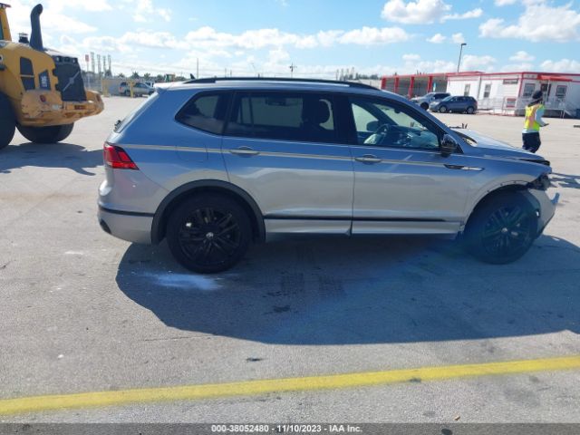 3VV8B7AX8NM140238 Volkswagen Tiguan 2.0t Se R-line Black