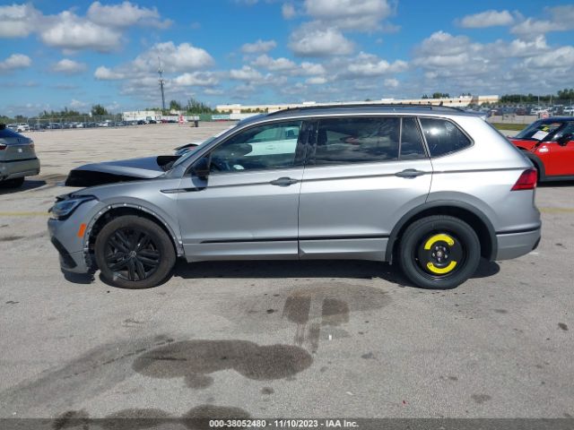 3VV8B7AX8NM140238 Volkswagen Tiguan 2.0t Se R-line Black