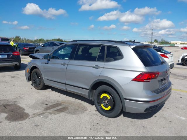 3VV8B7AX8NM140238 Volkswagen Tiguan 2.0t Se R-line Black