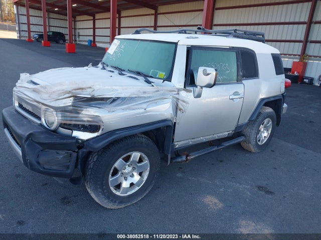 2007 TOYOTA FJ CRUISER VIN: JTEBU11F370098985