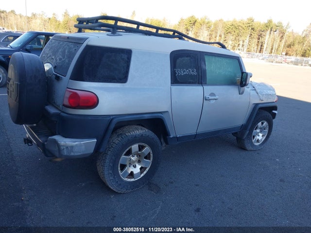 2007 TOYOTA FJ CRUISER VIN: JTEBU11F370098985