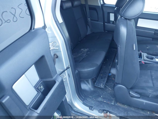 2007 TOYOTA FJ CRUISER VIN: JTEBU11F370098985