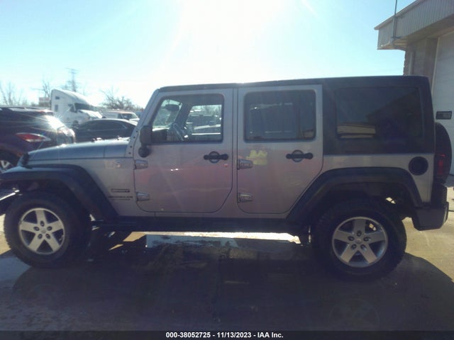 2014 JEEP WRANGLER UNLIMITED SPORT VIN: 1C4BJWDG5EL228100