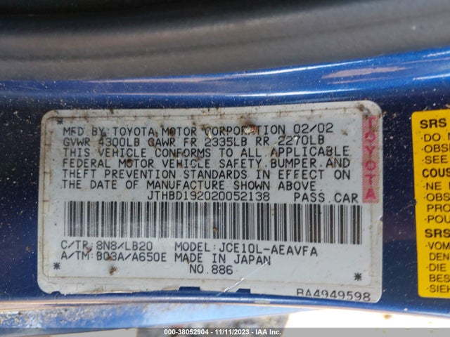 2002 LEXUS IS 300 BASE W/5-SPEED AUTO VIN: JTHBD192020052138