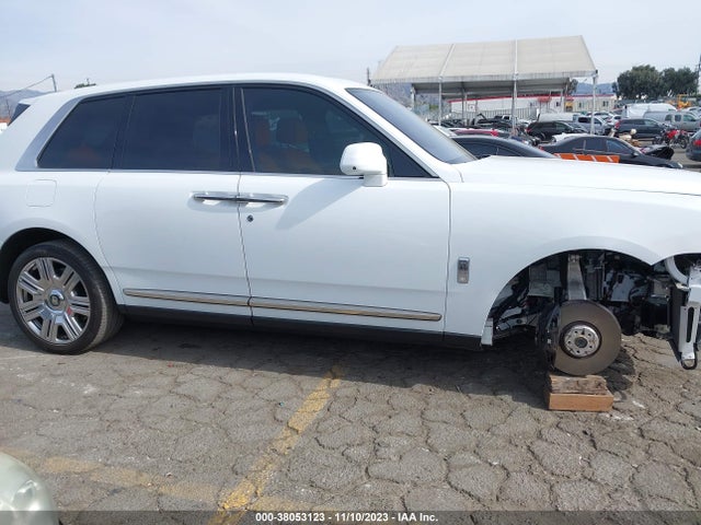 SLATV4C07LU201951 Rolls-Royce Cullinan Cullinan