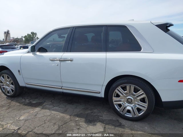 SLATV4C07LU201951 Rolls-Royce Cullinan Cullinan