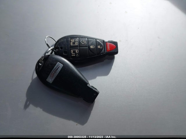 2C4RC1BG8ER342453 Chrysler Town & Country Touring