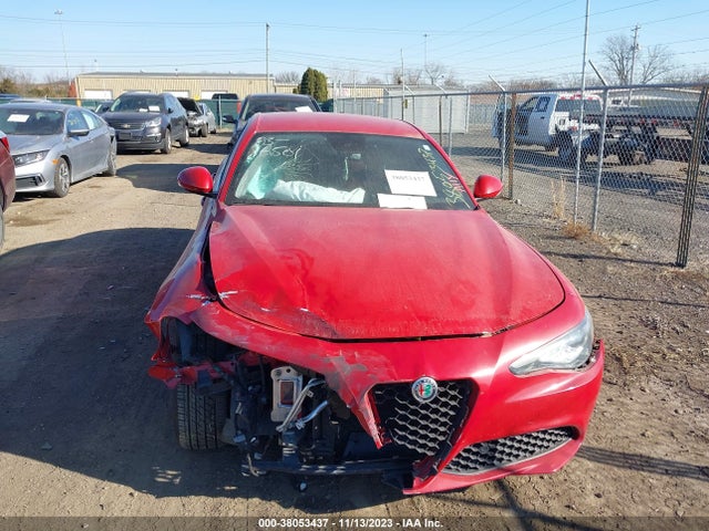 ZARFAEEN8J7565040 Alfa Romeo Giulia Ti Lusso Awd