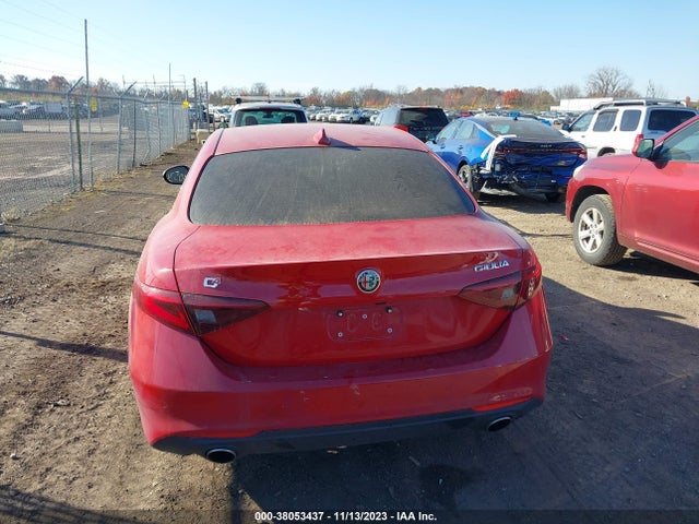 ZARFAEEN8J7565040 Alfa Romeo Giulia Ti Lusso Awd