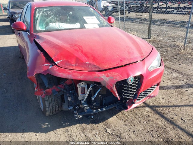 ZARFAEEN8J7565040 Alfa Romeo Giulia Ti Lusso Awd
