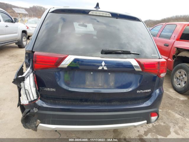 JA4AZ3A31JJ005279 Mitsubishi Outlander Es