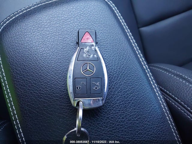 WDDSJ4GB4KN698791 Mercedes-Benz CLA 250 4MATIC