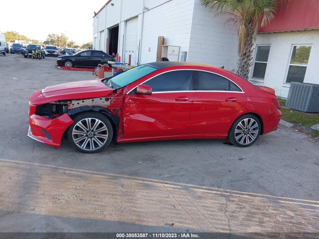 WDDSJ4GB4KN698791 Mercedes-Benz CLA 250 4MATIC