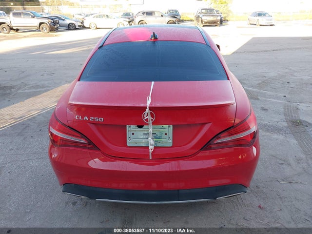 WDDSJ4GB4KN698791 Mercedes-Benz CLA 250 4MATIC
