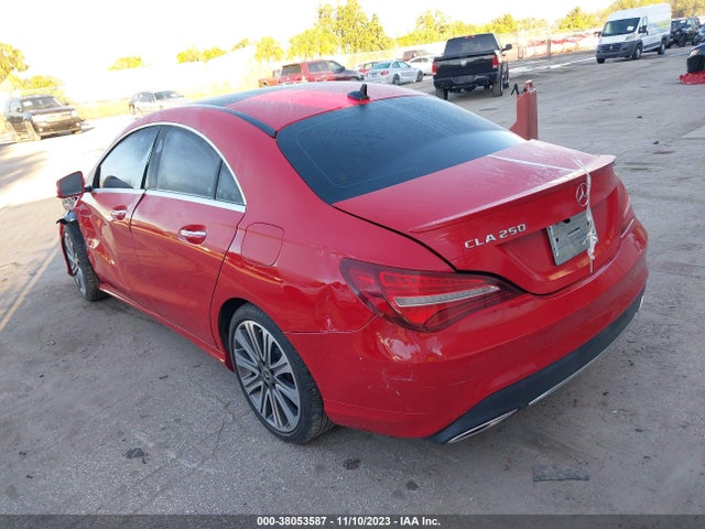 WDDSJ4GB4KN698791 Mercedes-Benz CLA 250 4MATIC