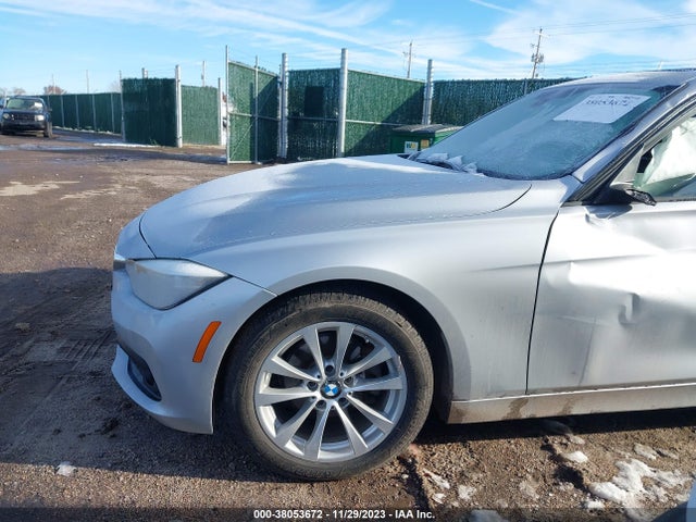 BMW 320i Xdrive 2016 WBA8E5G5XGNT41726 Image 14