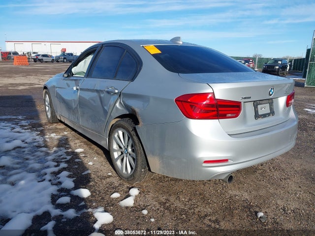 BMW 320i Xdrive 2016 WBA8E5G5XGNT41726 Image 3