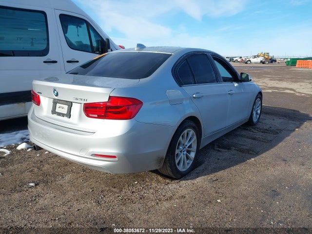 BMW 320i Xdrive 2016 WBA8E5G5XGNT41726 Image 4