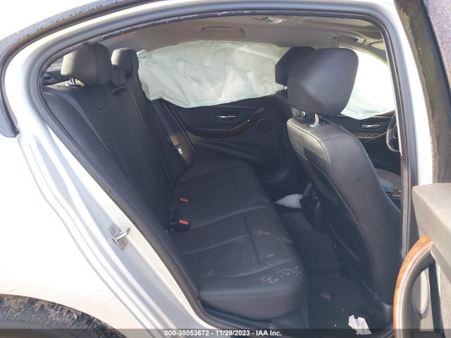 BMW 320i Xdrive 2016 WBA8E5G5XGNT41726 Image 8
