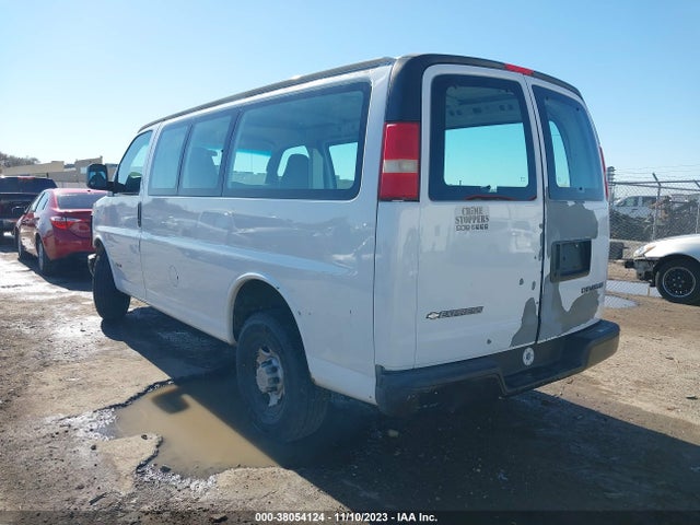 2005 CHEVROLET EXPRESS VIN: 1GCGG25UX51223262