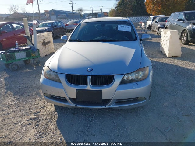 2008 BMW 328XI VIN: WBAVC93568K037673