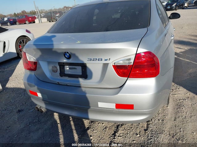 2008 BMW 328XI VIN: WBAVC93568K037673