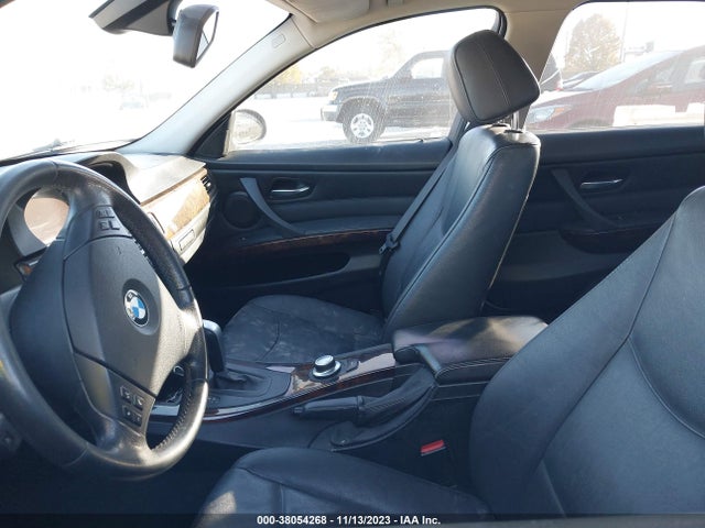 2008 BMW 328XI VIN: WBAVC93568K037673