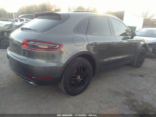 2017 PORSCHE MACAN WP1AA2A54HLB08816 Photo 3